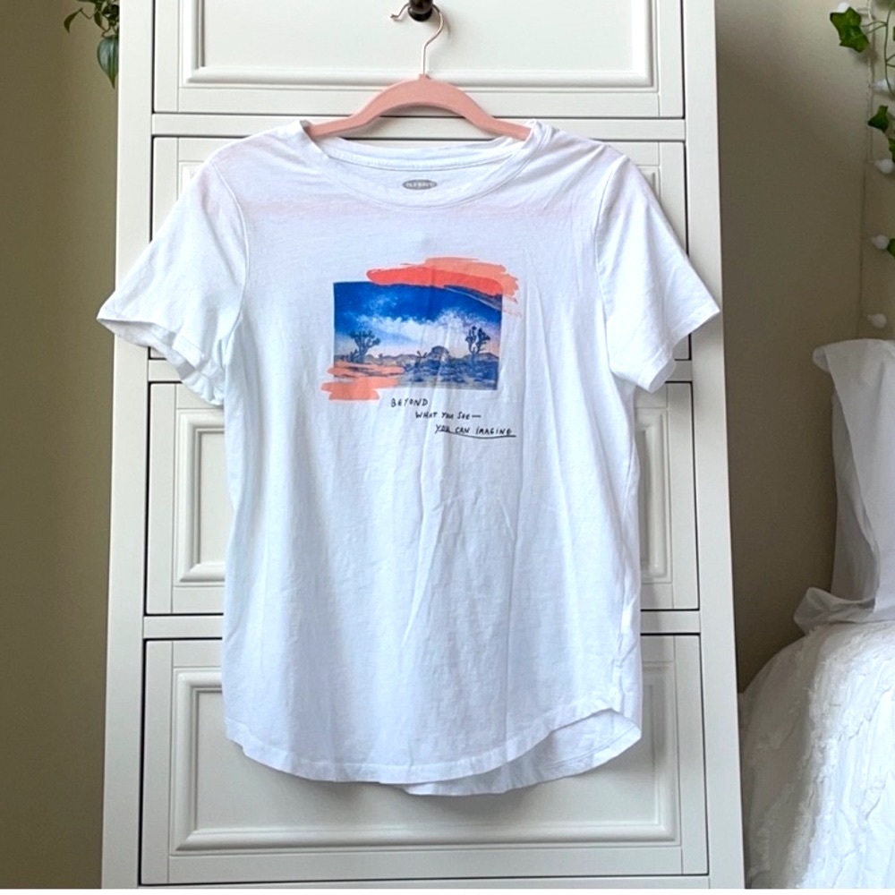 Old Navy Desert Sky Design White Tee Shirt Graphic T Top T-Shirt Crew Neck - Picture 2 of 3
